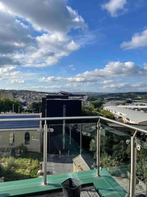 2 Bedrooms, 2 Bathrooms Stunning Penthouse City View Bradford  Exterior foto